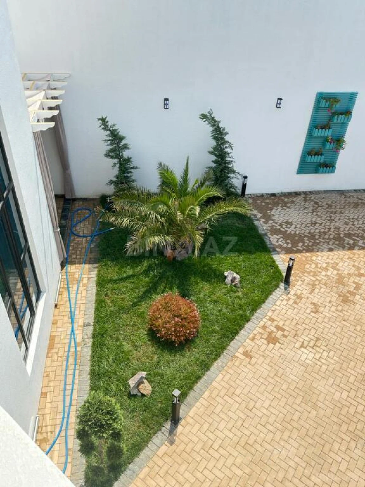 Satılır 6 otaqlı həyət evi 450 m²