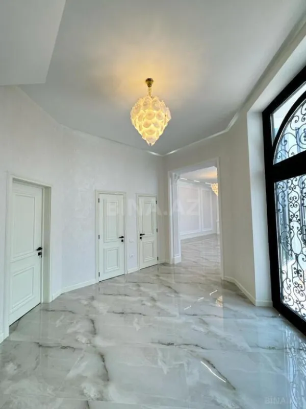 Satılır 6 otaqlı həyət evi 450 m²