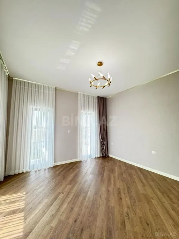 Satılır 6 otaqlı həyət evi 450 m²