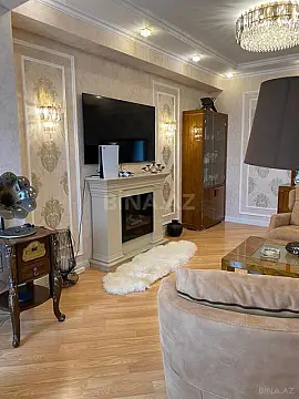 Satılır 4 otaqlı mənzil 183 m²