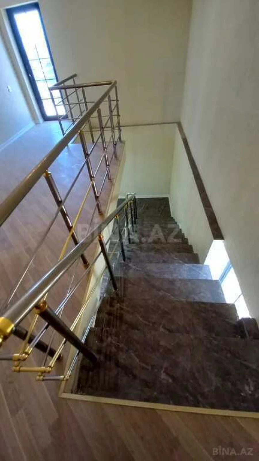 Satılır 3 otaqlı həyət evi 140 m²