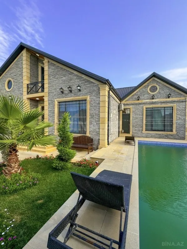 Satılır 5 otaqlı həyət evi 210 m²