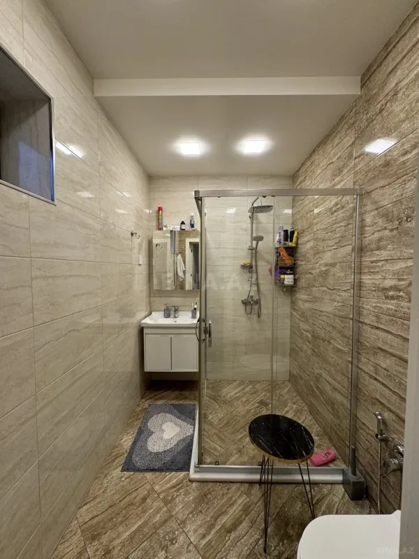 Satılır 5 otaqlı həyət evi 210 m²