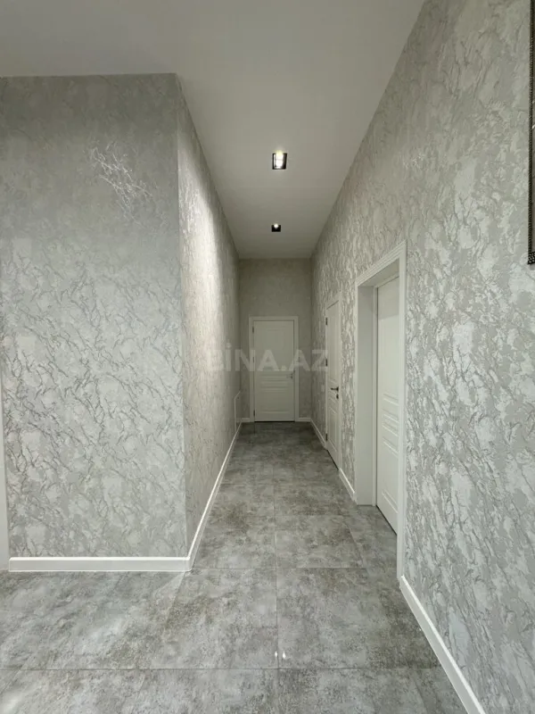 Satılır 5 otaqlı həyət evi 210 m²