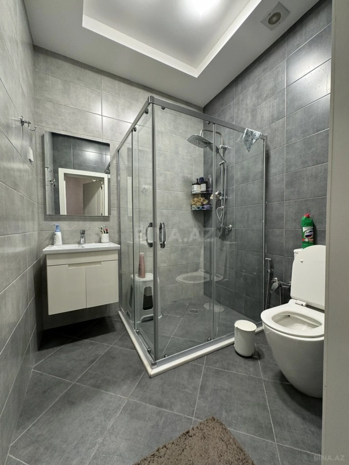 Satılır 5 otaqlı həyət evi 210 m²