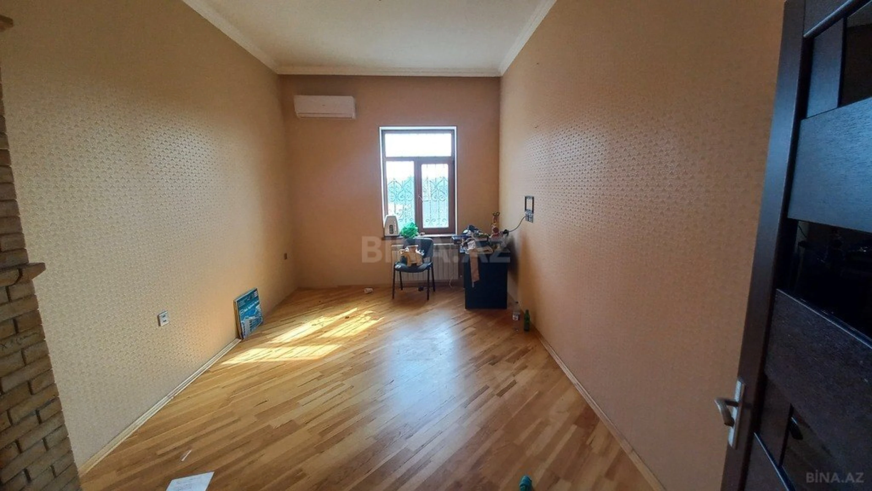 Kirayə verilir 12 otaqlı ofis 800 m²