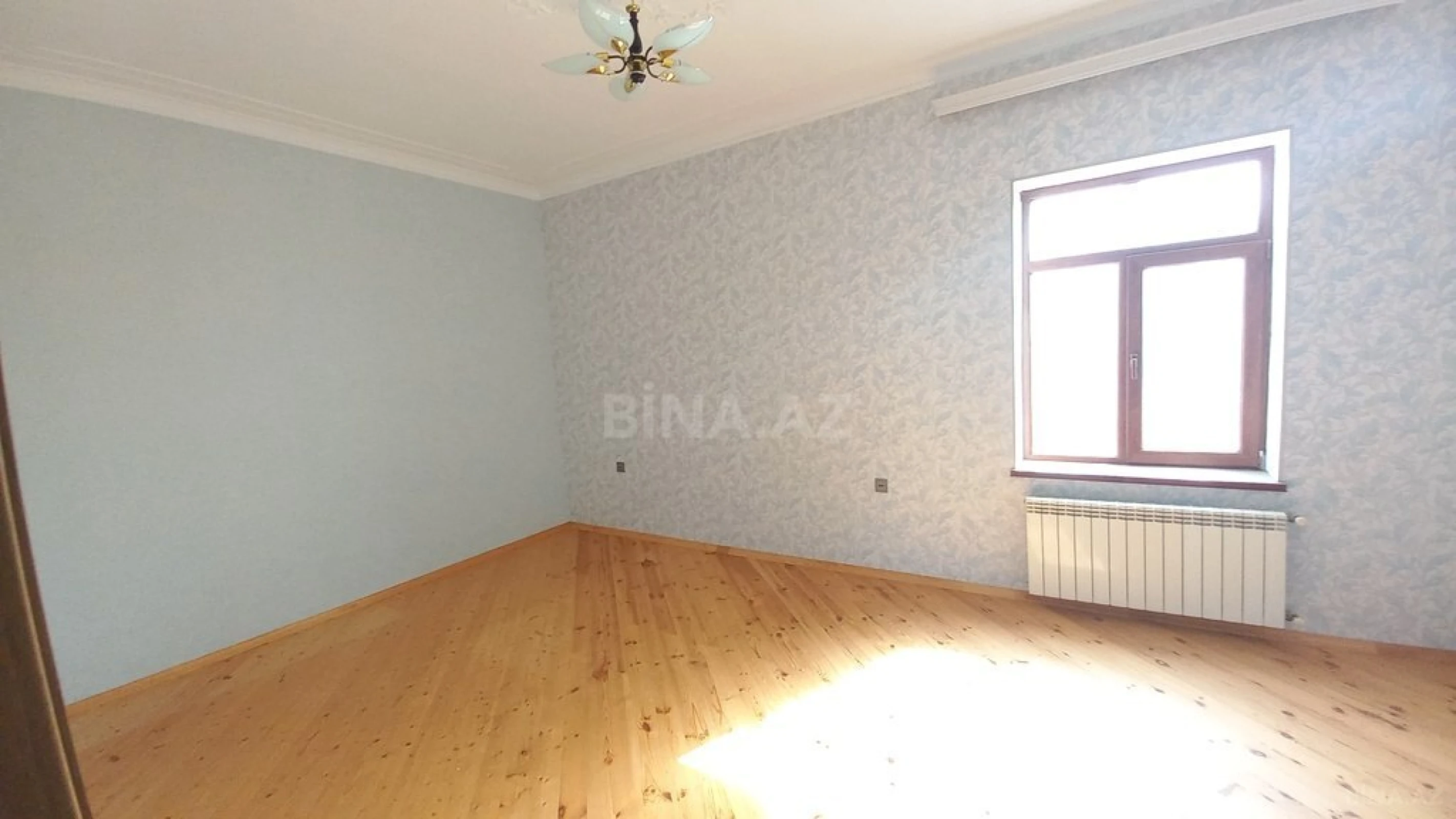 Kirayə verilir 12 otaqlı ofis 800 m²