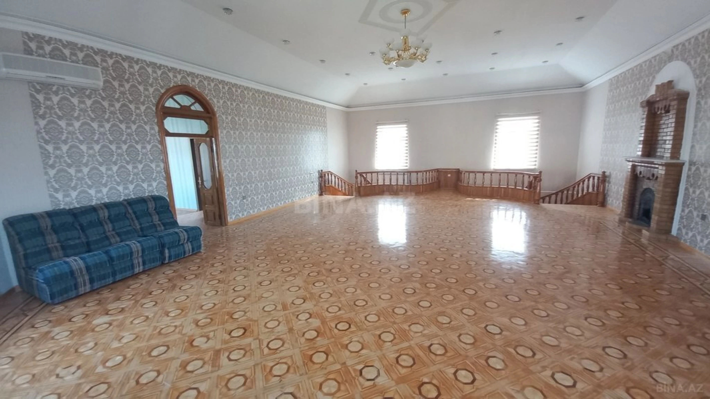 Kirayə verilir 12 otaqlı ofis 800 m²