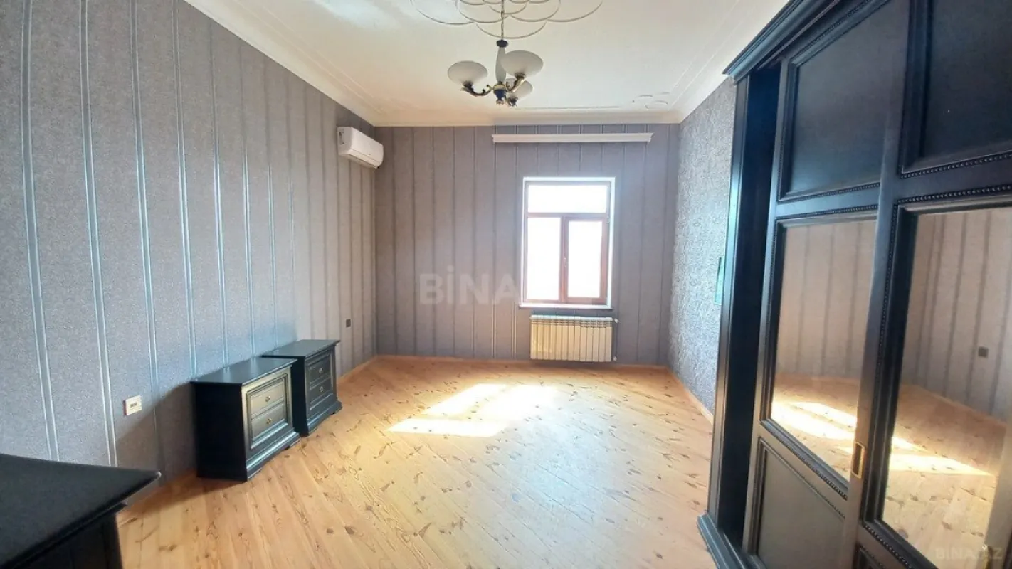 Kirayə verilir 12 otaqlı ofis 800 m²