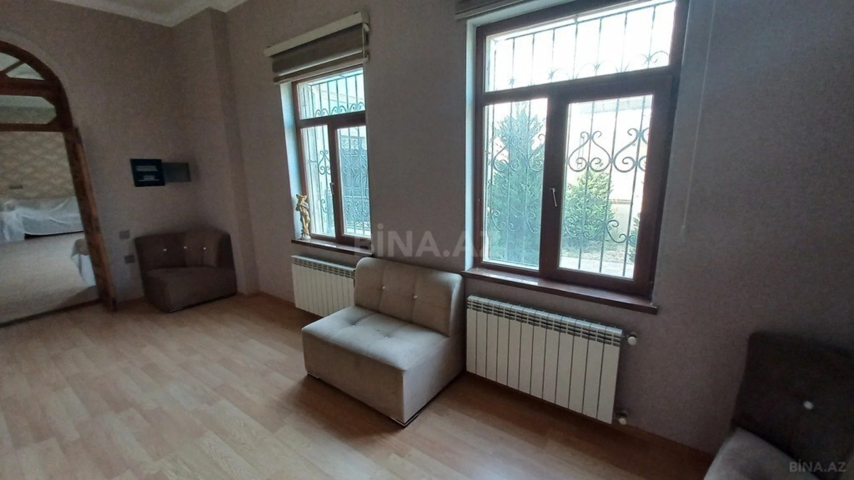 Kirayə verilir 12 otaqlı ofis 800 m²