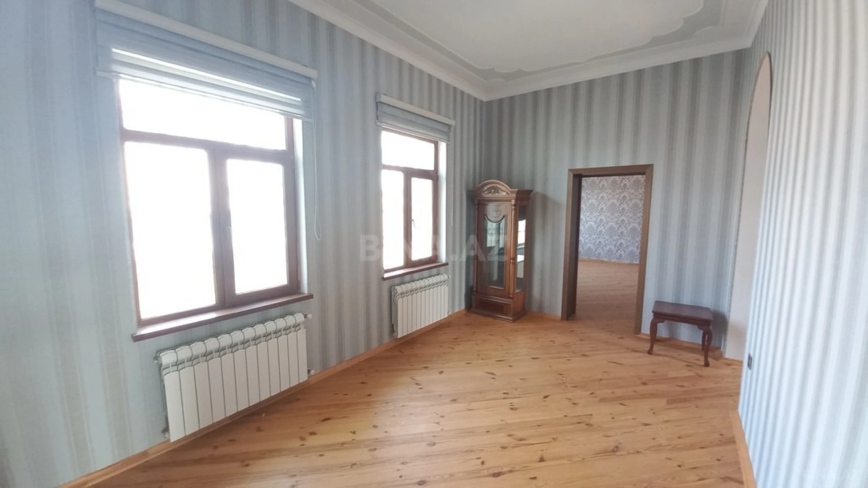 Kirayə verilir 12 otaqlı ofis 800 m²