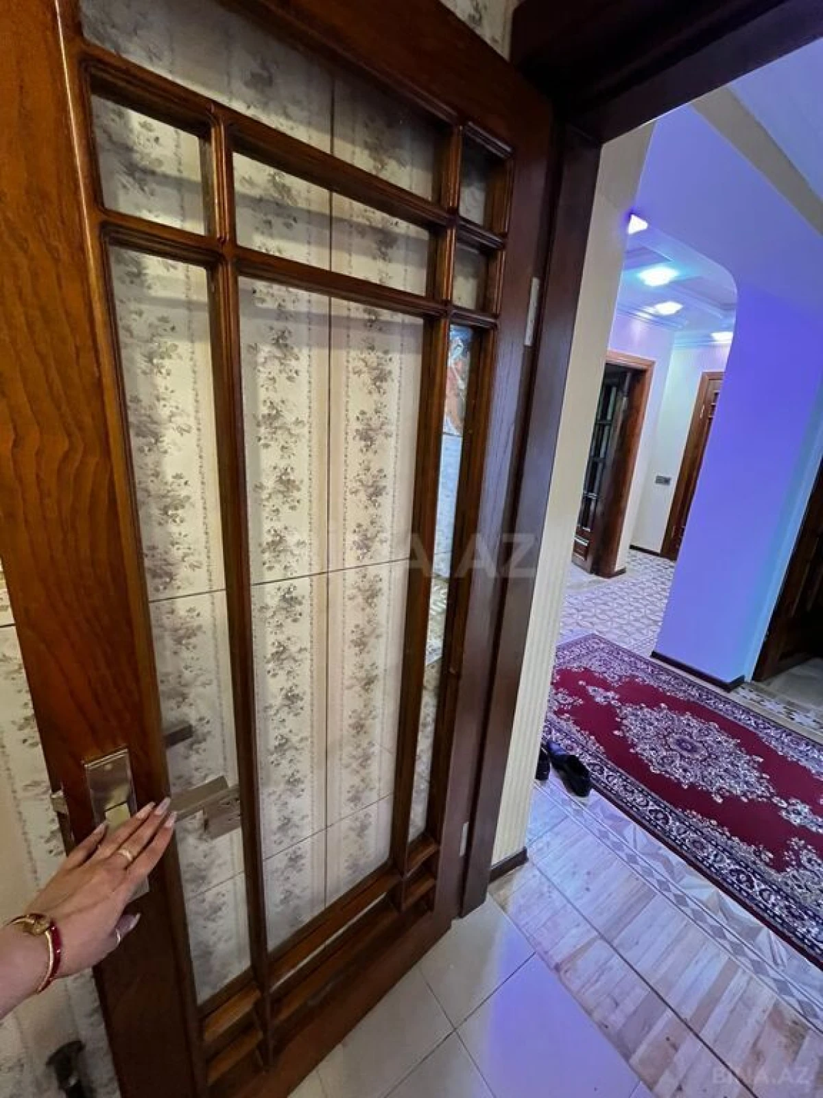 Satılır 4 otaqlı mənzil 110 m²