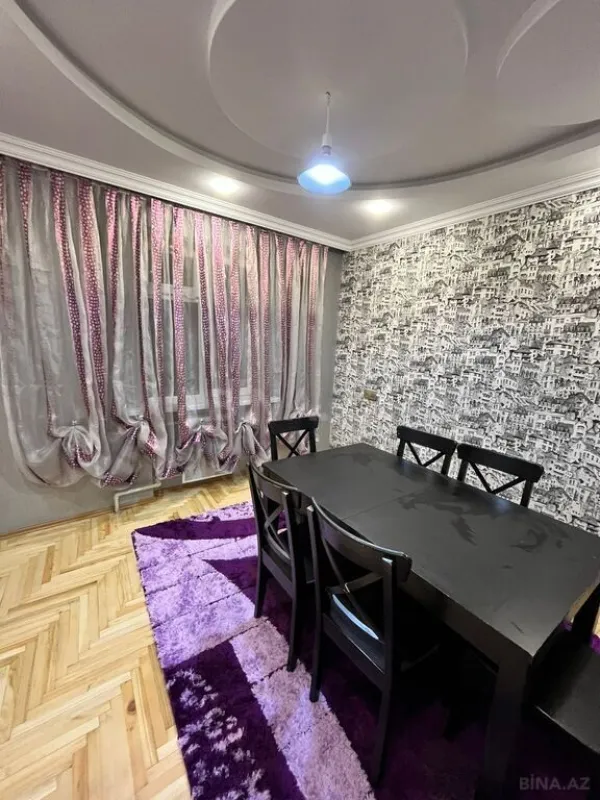 Satılır 4 otaqlı mənzil 110 m²