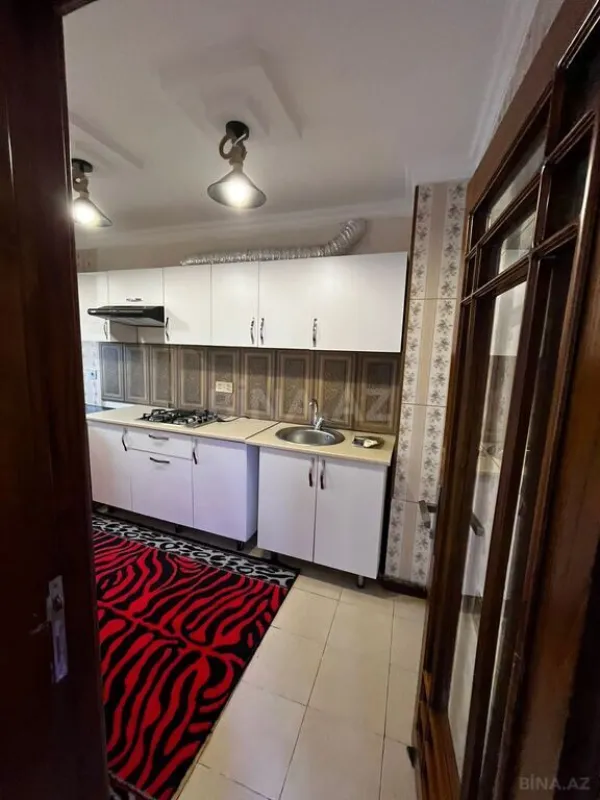 Satılır 4 otaqlı mənzil 110 m²