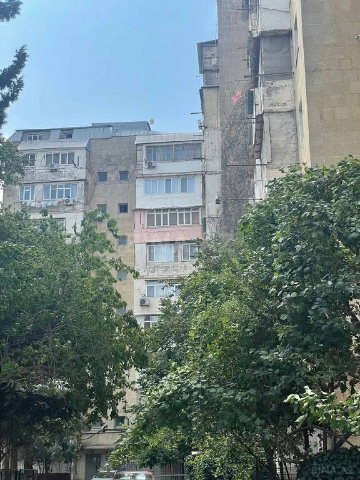 Satılır 4 otaqlı mənzil 110 m²
