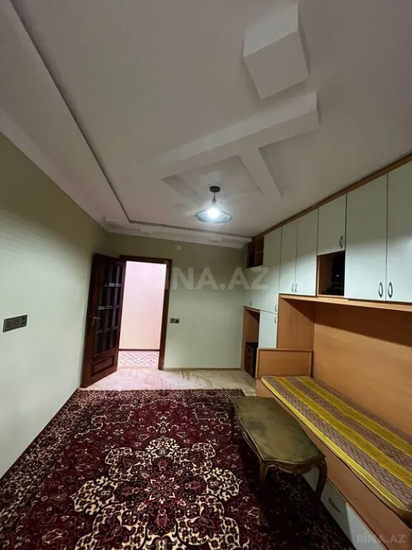 Satılır 4 otaqlı mənzil 110 m²