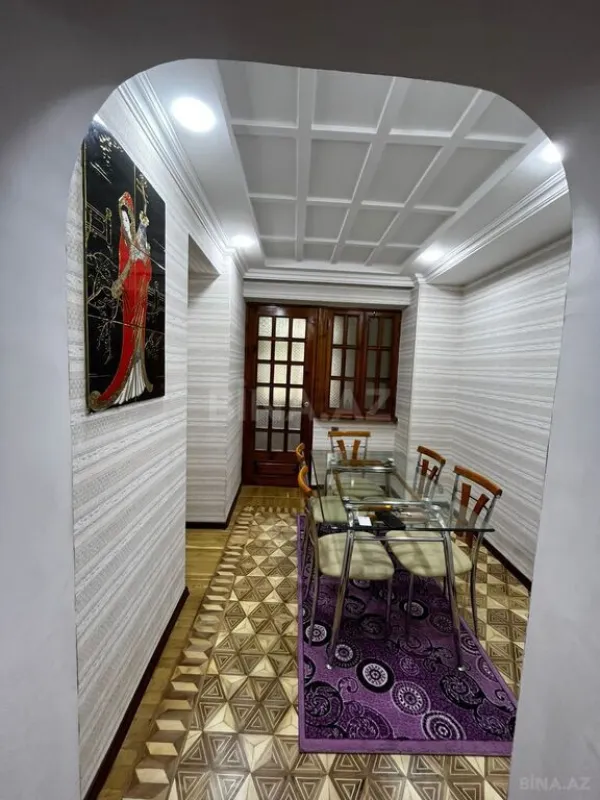 Satılır 4 otaqlı mənzil 110 m²
