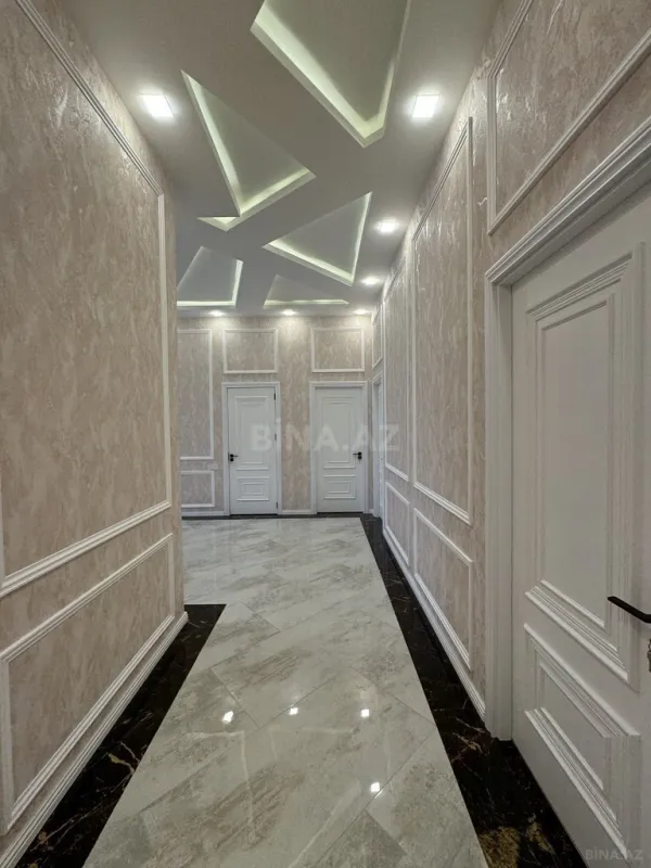 Satılır 5 otaqlı həyət evi 250 m²