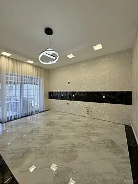 Satılır 5 otaqlı həyət evi 250 m²