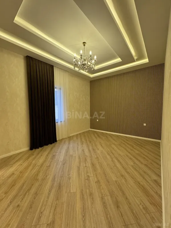 Satılır 5 otaqlı həyət evi 250 m²