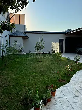 Satılır 10 otaqlı həyət evi 600 m²