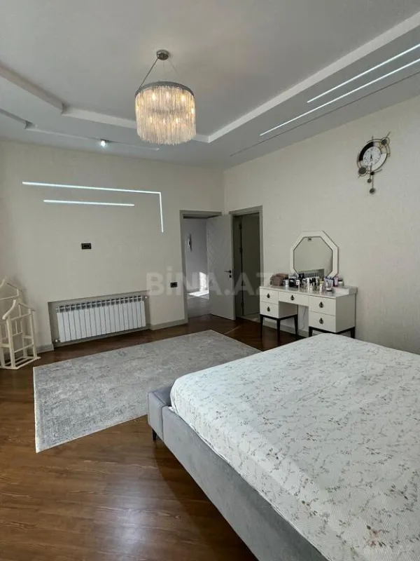Satılır 10 otaqlı həyət evi 600 m²