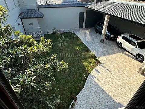 Satılır 10 otaqlı həyət evi 600 m²