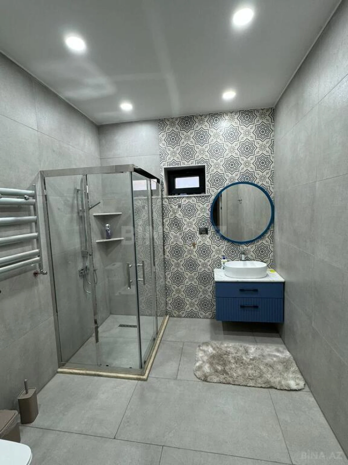 Satılır 10 otaqlı həyət evi 600 m²