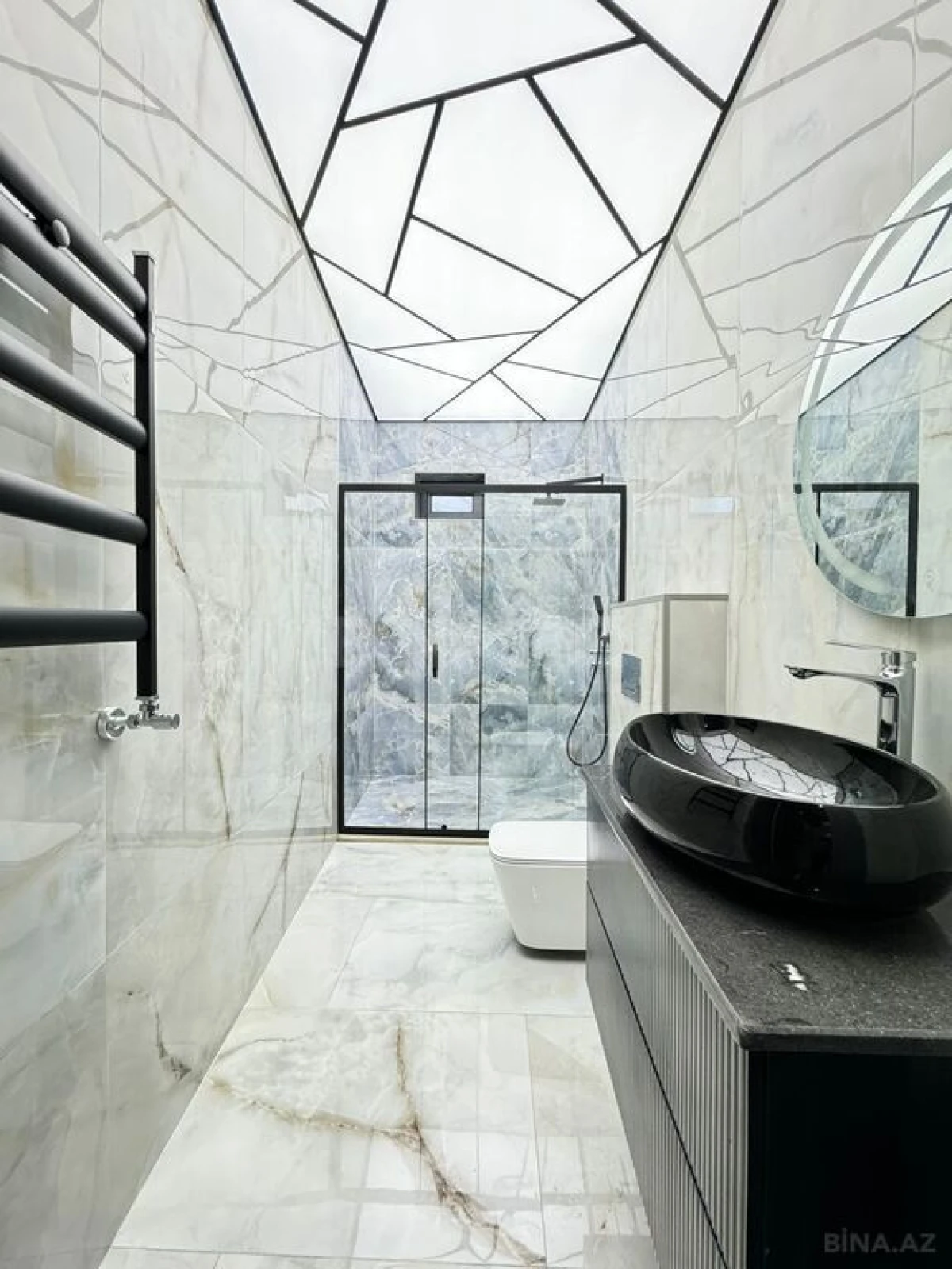 Satılır 5 otaqlı həyət evi 250 m²