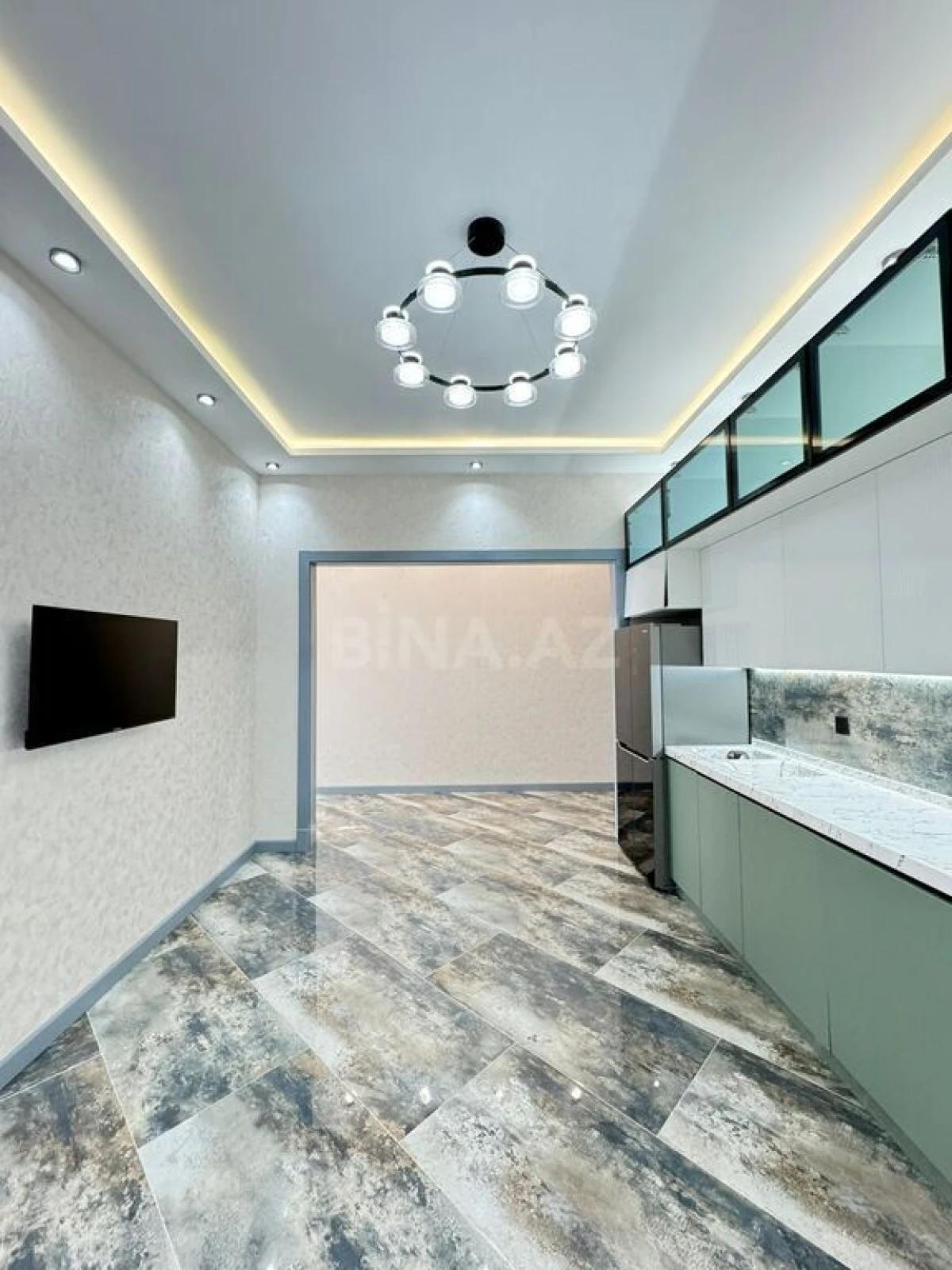 Satılır 5 otaqlı həyət evi 250 m²