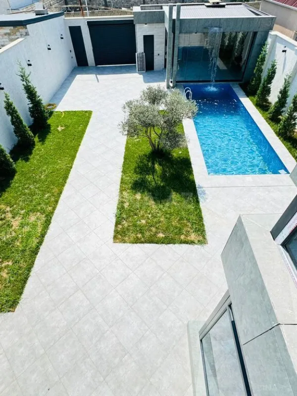 Satılır 5 otaqlı həyət evi 250 m²