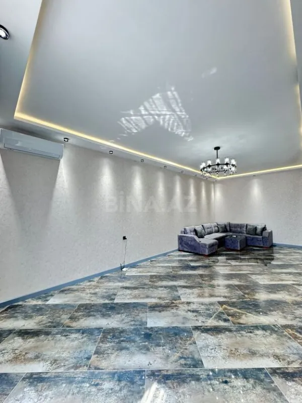 Satılır 5 otaqlı həyət evi 250 m²