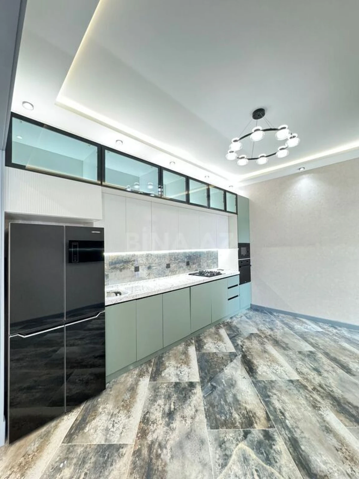 Satılır 5 otaqlı həyət evi 250 m²