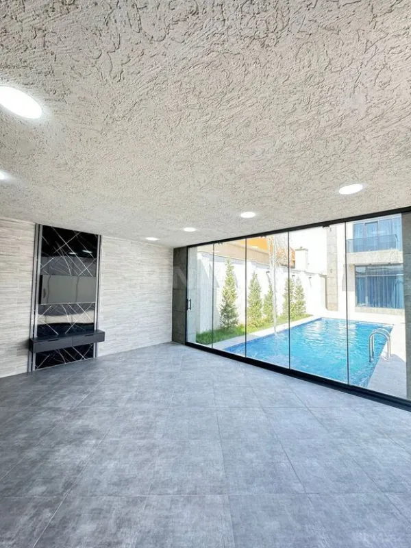 Satılır 5 otaqlı həyət evi 250 m²