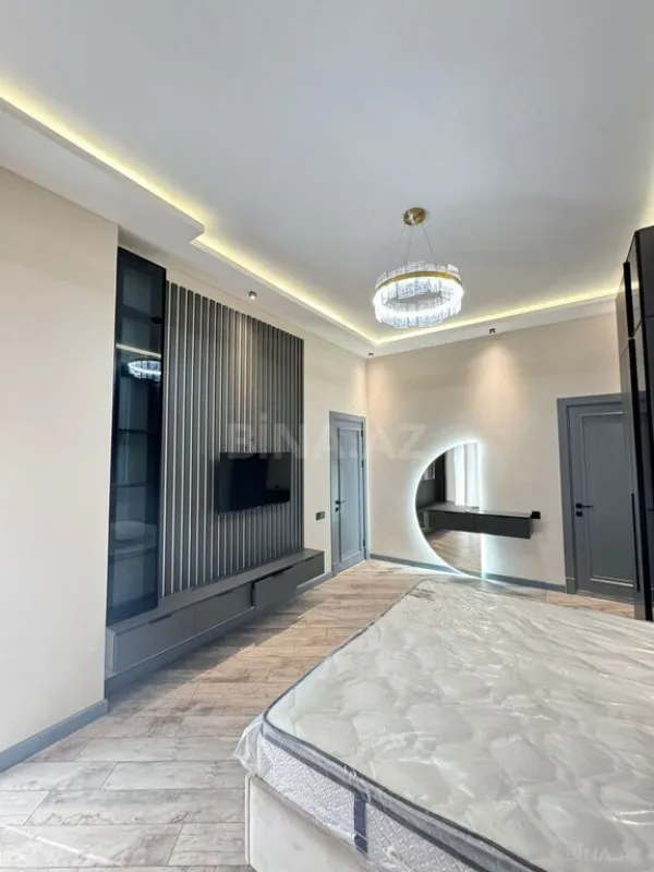Satılır 5 otaqlı həyət evi 250 m²