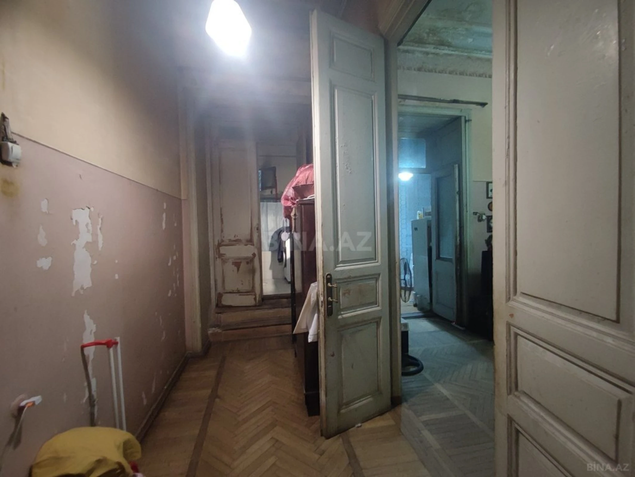 Satılır 4 otaqlı mənzil 130 m²