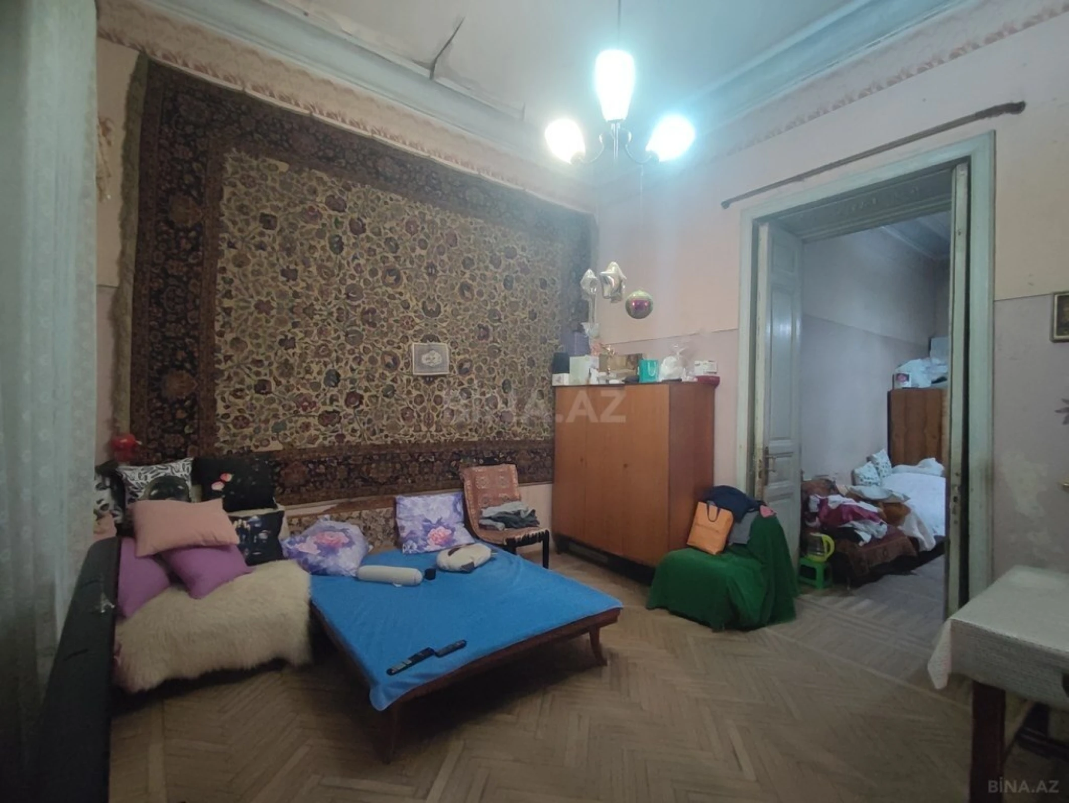 Satılır 4 otaqlı mənzil 130 m²