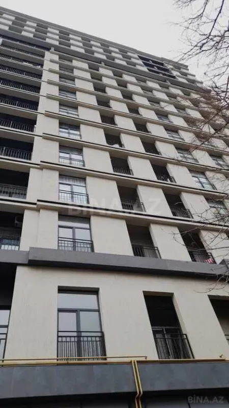 Satılır 4 otaqlı mənzil 165 m²