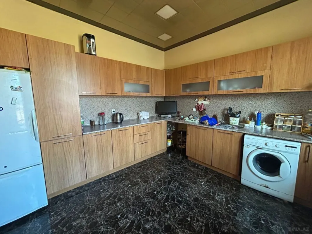 Satılır 4 otaqlı həyət evi 160 m²