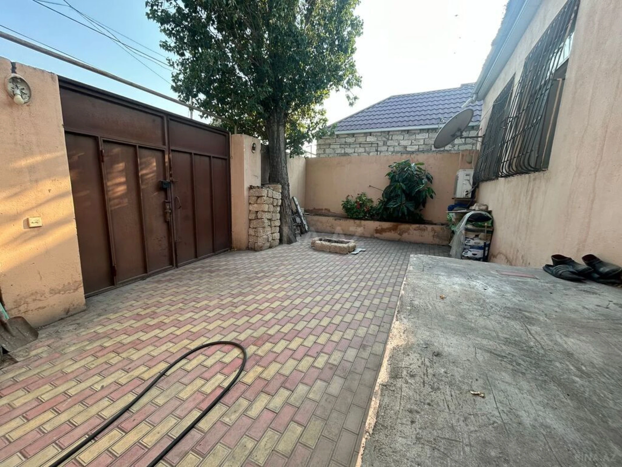 Satılır 4 otaqlı həyət evi 160 m²