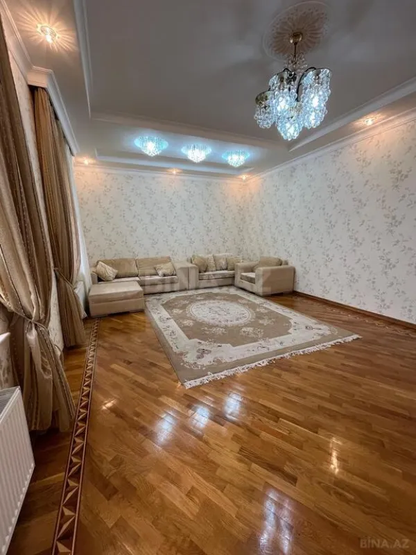 Satılır 6 otaqlı həyət evi 171 m²