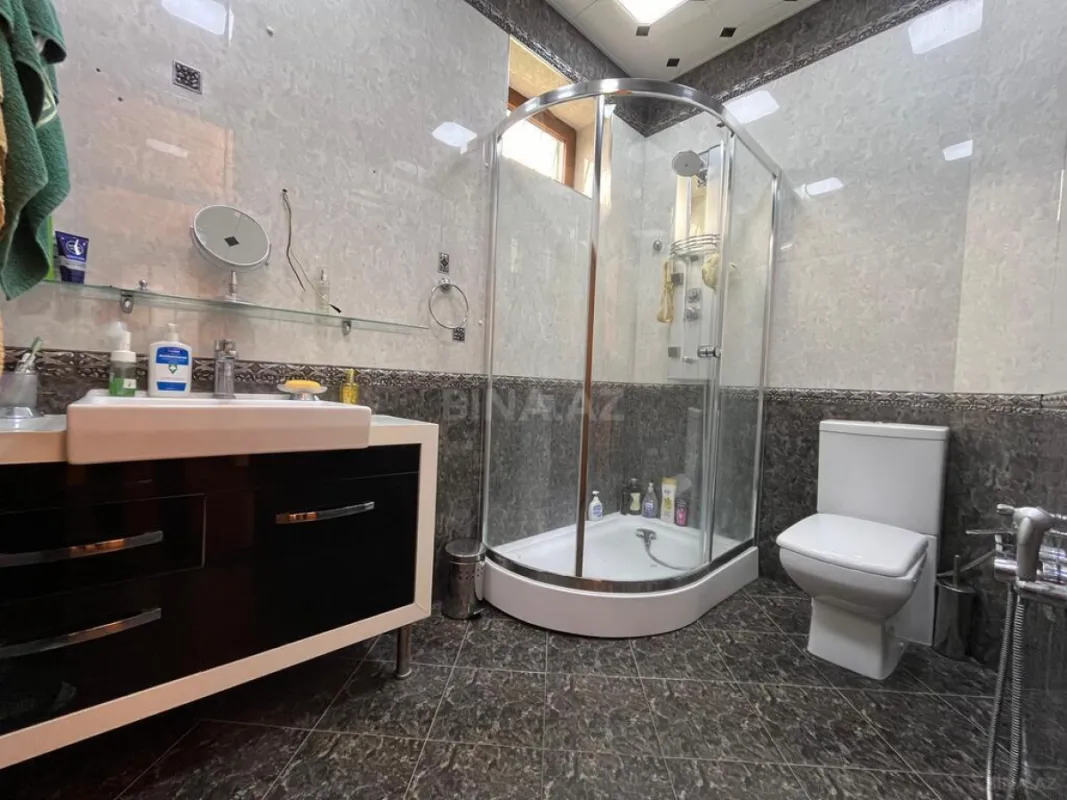 Satılır 6 otaqlı həyət evi 171 m²