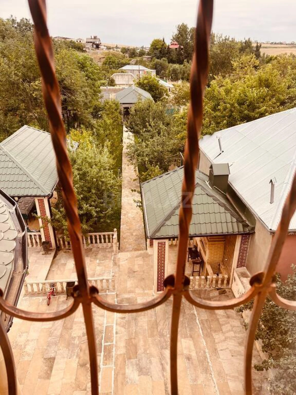 Satılır 6 otaqlı həyət evi 171 m²