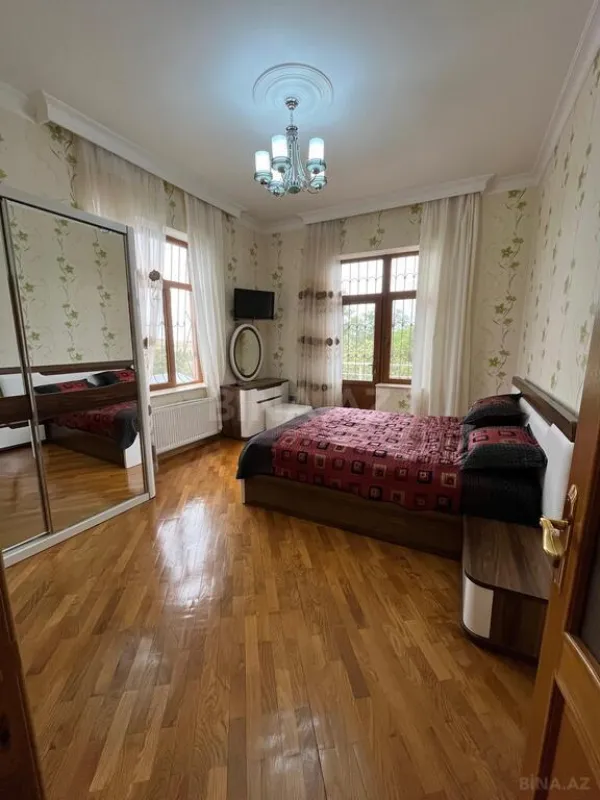 Satılır 6 otaqlı həyət evi 171 m²