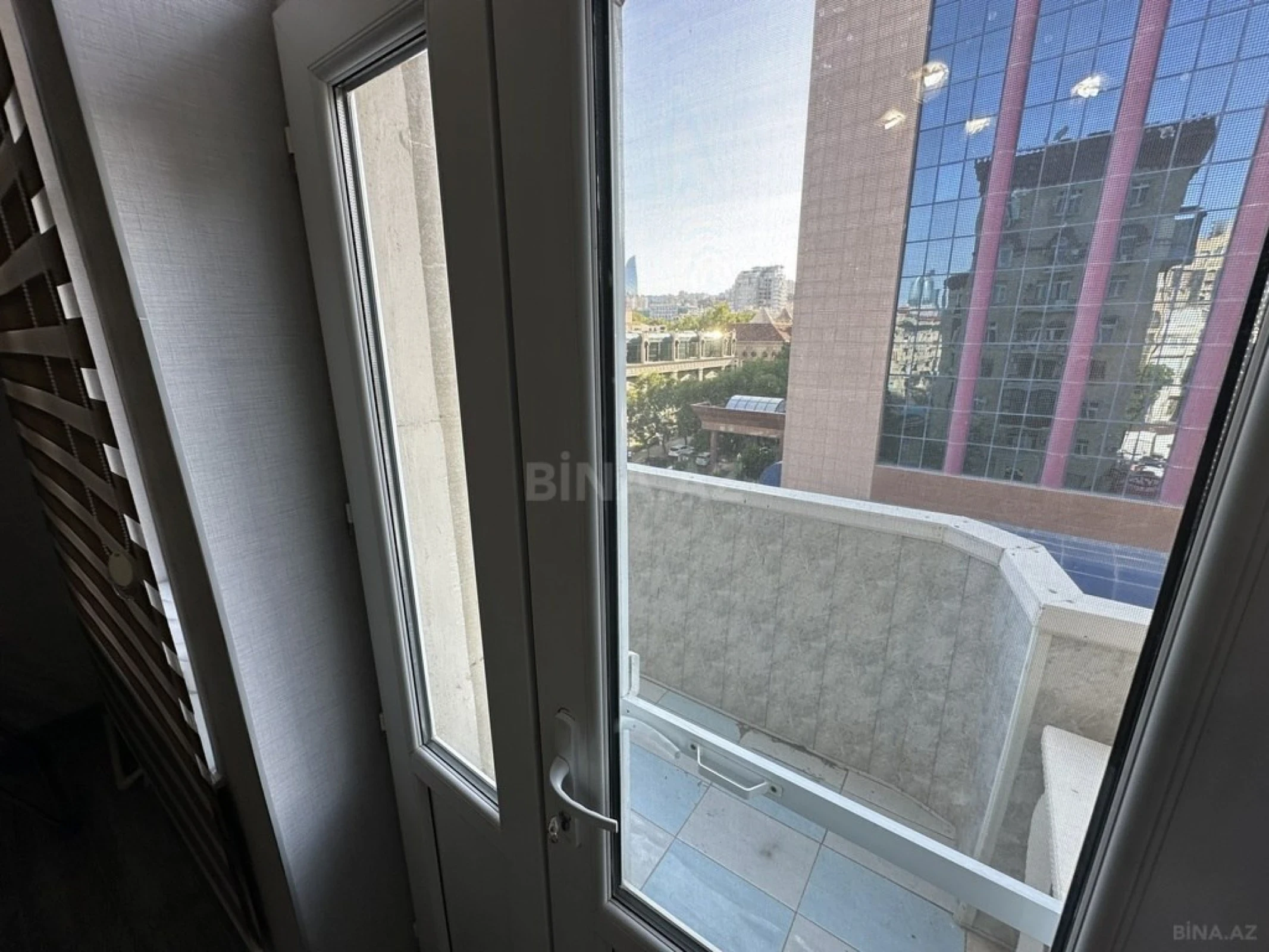 Kirayə verilir 2 otaqlı mənzil 65 m²