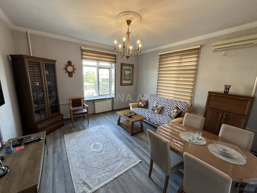 Kirayə verilir 2 otaqlı mənzil 65 m²