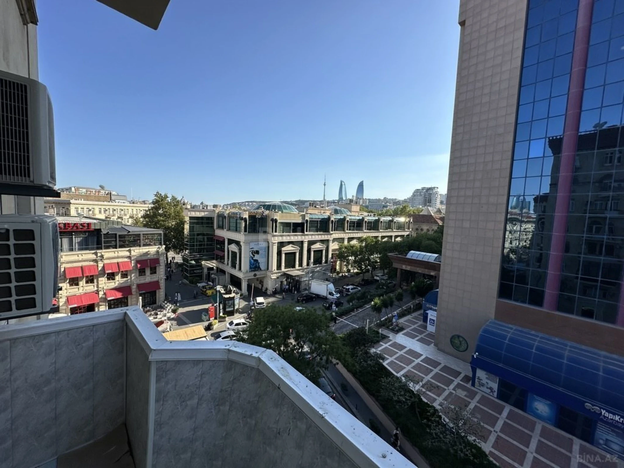Kirayə verilir 2 otaqlı mənzil 65 m²