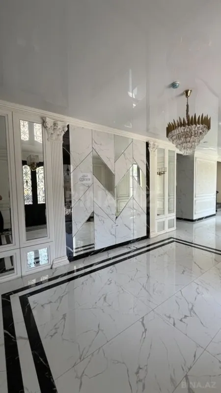 Satılır 5 otaqlı mənzil 227 m²