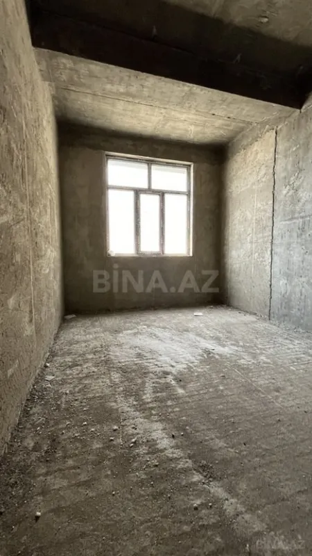 Satılır 5 otaqlı mənzil 227 m²