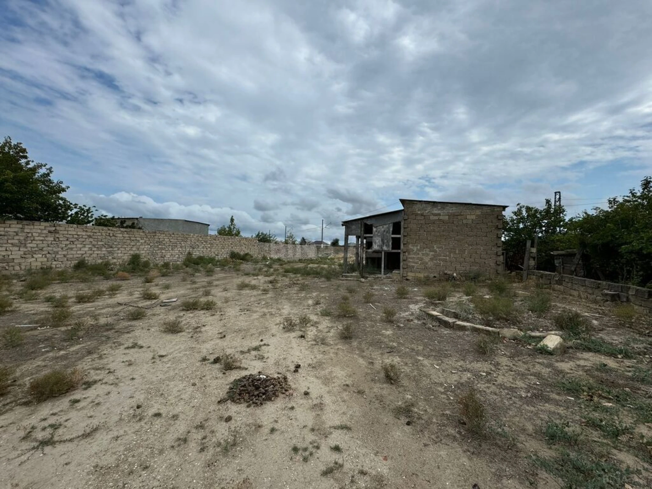 Satılır torpaq sahəsi 12 m²